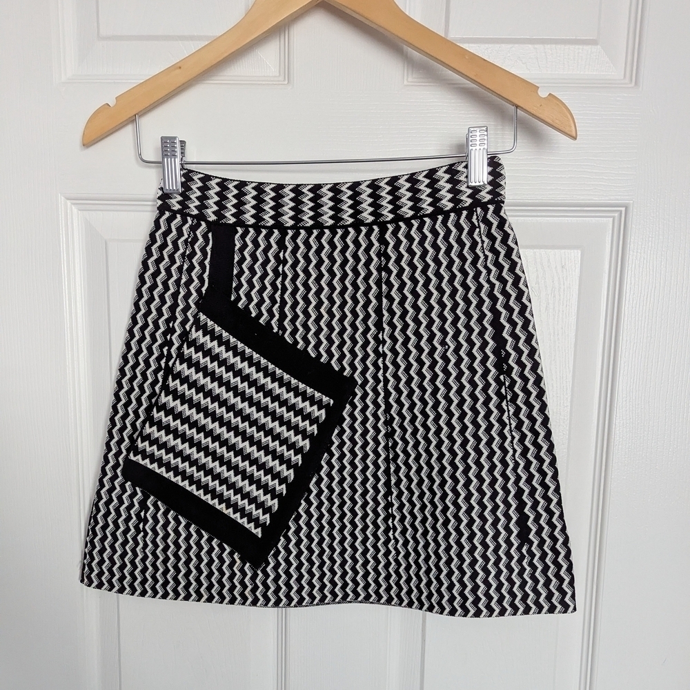 Women's Black & White Skirt With Large Assimetrical Front Pocket